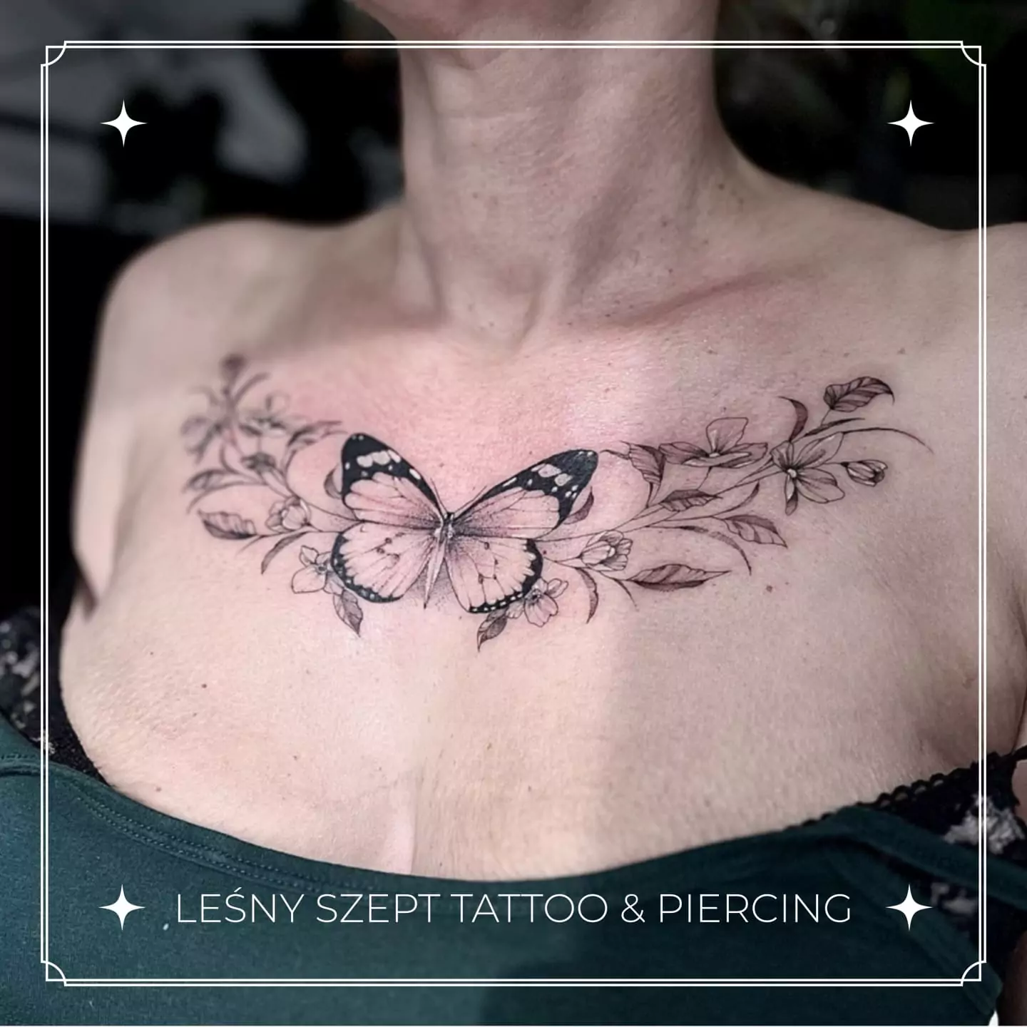 tatuaz motyl na klatce